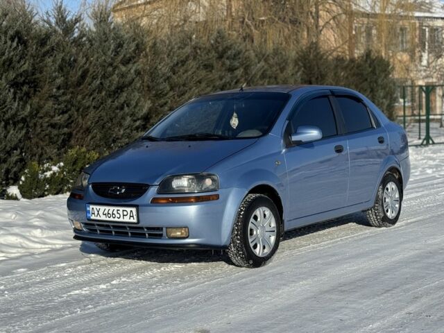 Синий Шевроле Авео, объемом двигателя 1.5 л и пробегом 160 тыс. км за 2850 $, фото 1 на Automoto.ua