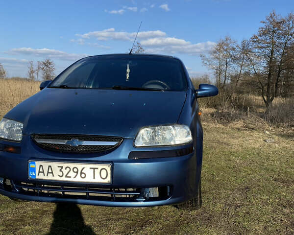 Синий Шевроле Авео, объемом двигателя 1.5 л и пробегом 389 тыс. км за 1800 $, фото 1 на Automoto.ua