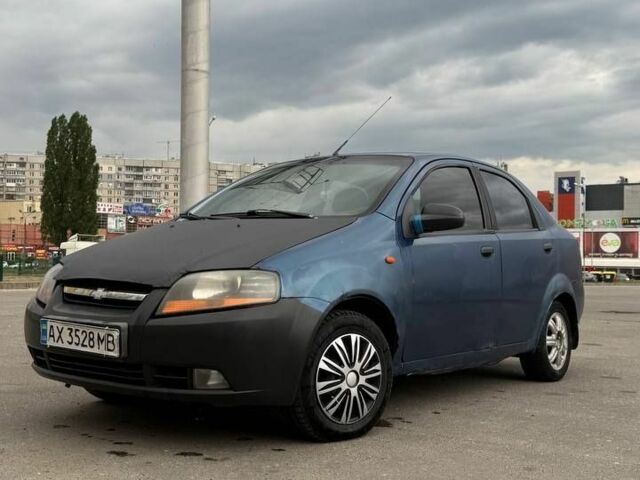 Синий Шевроле Авео, объемом двигателя 1.5 л и пробегом 300 тыс. км за 1200 $, фото 1 на Automoto.ua