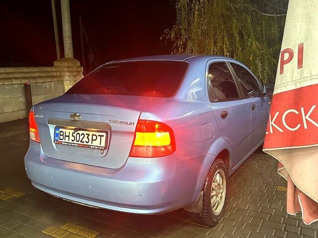 Синий Шевроле Авео, объемом двигателя 1.6 л и пробегом 180 тыс. км за 2550 $, фото 1 на Automoto.ua