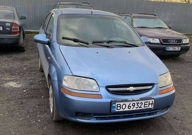Синий Шевроле Авео, объемом двигателя 1.5 л и пробегом 195 тыс. км за 2200 $, фото 1 на Automoto.ua