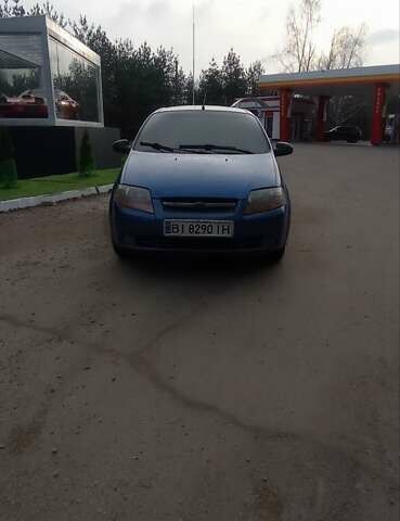 Синій Шевроле Авео, об'ємом двигуна 1.5 л та пробігом 300 тис. км за 2400 $, фото 1 на Automoto.ua