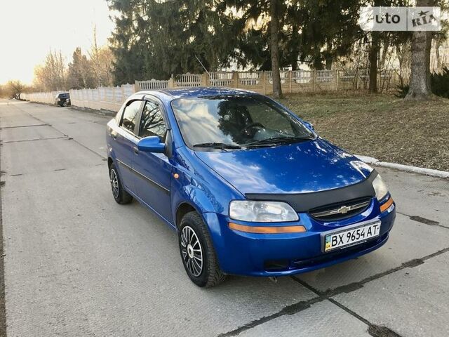 Синий Шевроле Авео, объемом двигателя 1.5 л и пробегом 200 тыс. км за 3750 $, фото 1 на Automoto.ua