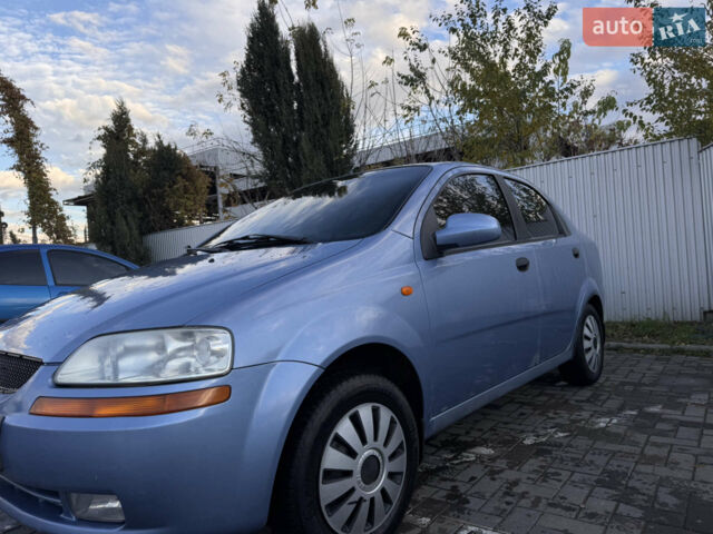 Синий Шевроле Авео, объемом двигателя 1.5 л и пробегом 220 тыс. км за 2700 $, фото 1 на Automoto.ua