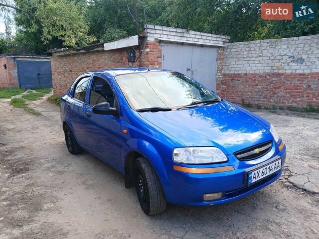 Синий Шевроле Авео, объемом двигателя 1.5 л и пробегом 300 тыс. км за 2400 $, фото 1 на Automoto.ua
