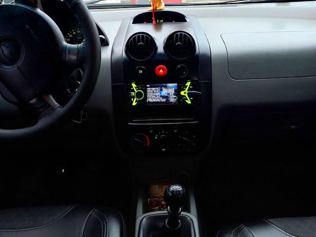 Синий Шевроле Авео, объемом двигателя 1.5 л и пробегом 338 тыс. км за 2100 $, фото 1 на Automoto.ua