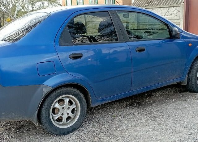 Синий Шевроле Авео, объемом двигателя 0 л и пробегом 147 тыс. км за 3200 $, фото 1 на Automoto.ua
