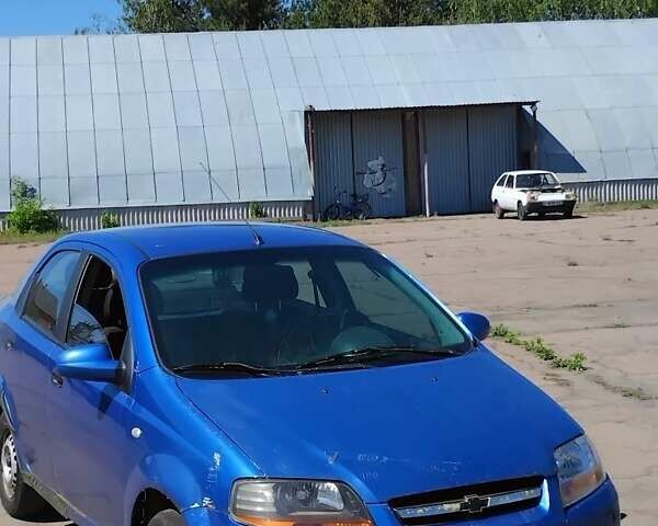 Синий Шевроле Авео, объемом двигателя 1.5 л и пробегом 332 тыс. км за 950 $, фото 1 на Automoto.ua