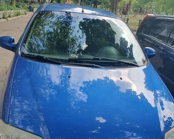 Синий Шевроле Авео, объемом двигателя 1.5 л и пробегом 162 тыс. км за 2950 $, фото 1 на Automoto.ua