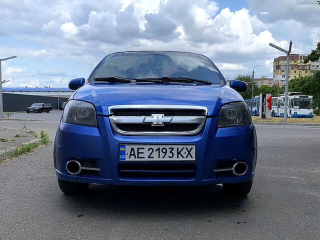 Синий Шевроле Авео, объемом двигателя 1.5 л и пробегом 400 тыс. км за 2500 $, фото 1 на Automoto.ua