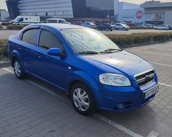 Синий Шевроле Авео, объемом двигателя 1.5 л и пробегом 255 тыс. км за 4399 $, фото 1 на Automoto.ua
