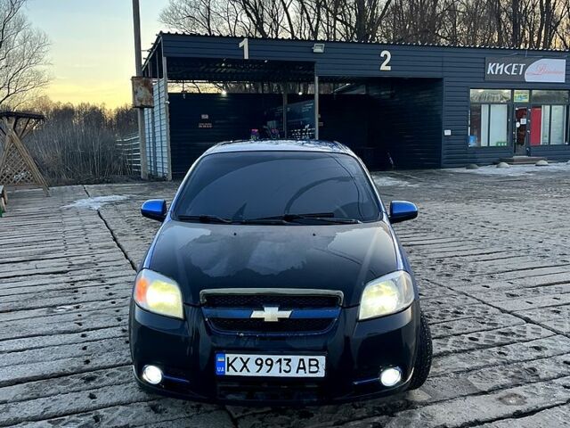 Синий Шевроле Авео, объемом двигателя 1.5 л и пробегом 350 тыс. км за 3300 $, фото 1 на Automoto.ua