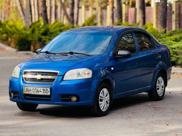 Синий Шевроле Авео, объемом двигателя 1.5 л и пробегом 200 тыс. км за 2850 $, фото 1 на Automoto.ua