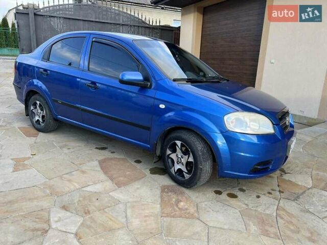 Синий Шевроле Авео, объемом двигателя 1.5 л и пробегом 250 тыс. км за 3550 $, фото 1 на Automoto.ua