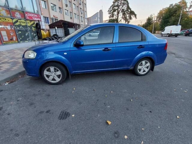 Синий Шевроле Авео, объемом двигателя 1.5 л и пробегом 382 тыс. км за 2208 $, фото 1 на Automoto.ua