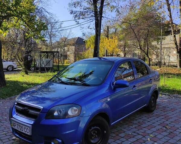 Синий Шевроле Авео, объемом двигателя 1.5 л и пробегом 310 тыс. км за 3750 $, фото 1 на Automoto.ua