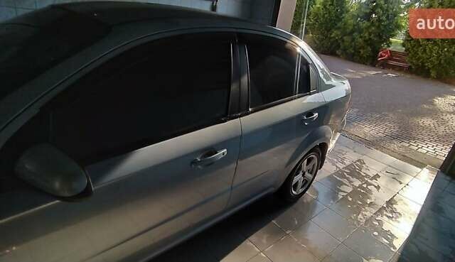 Синий Шевроле Авео, объемом двигателя 1.6 л и пробегом 104 тыс. км за 4000 $, фото 1 на Automoto.ua