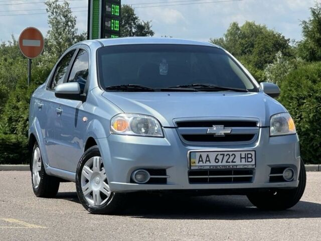 Синий Шевроле Авео, объемом двигателя 1.6 л и пробегом 199 тыс. км за 3900 $, фото 1 на Automoto.ua