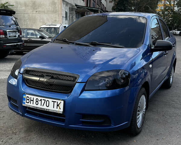 Синий Шевроле Авео, объемом двигателя 1.5 л и пробегом 188 тыс. км за 2999 $, фото 1 на Automoto.ua