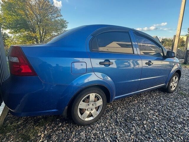 Синій Шевроле Авео, об'ємом двигуна 1.5 л та пробігом 114 тис. км за 4000 $, фото 1 на Automoto.ua