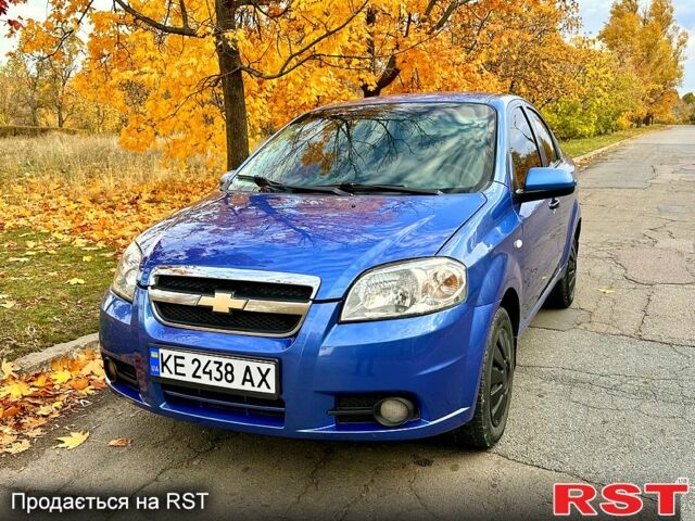 Синий Шевроле Авео, объемом двигателя 1.5 л и пробегом 200 тыс. км за 3800 $, фото 1 на Automoto.ua