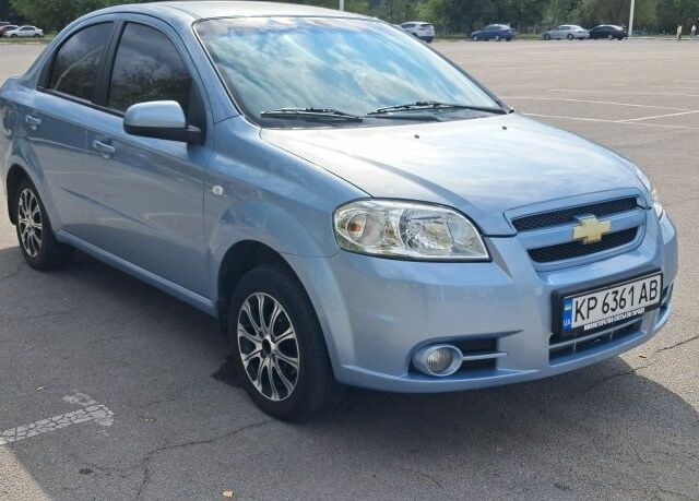 Синий Шевроле Авео, объемом двигателя 1.6 л и пробегом 150 тыс. км за 4250 $, фото 1 на Automoto.ua