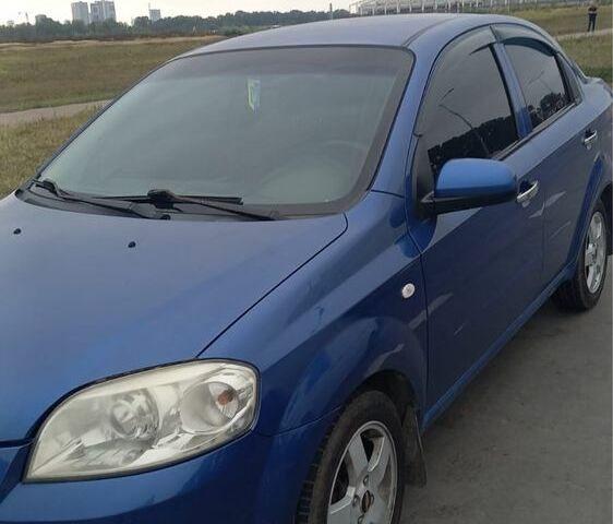 Синий Шевроле Авео, объемом двигателя 1.5 л и пробегом 263 тыс. км за 3200 $, фото 1 на Automoto.ua