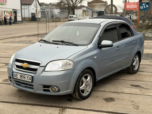 Синий Шевроле Авео, объемом двигателя 1.6 л и пробегом 206 тыс. км за 3850 $, фото 1 на Automoto.ua