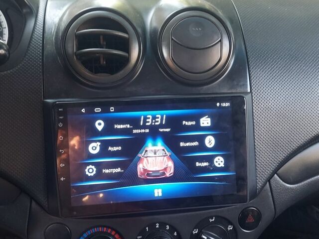 Синий Шевроле Авео, объемом двигателя 1.5 л и пробегом 250 тыс. км за 2800 $, фото 1 на Automoto.ua