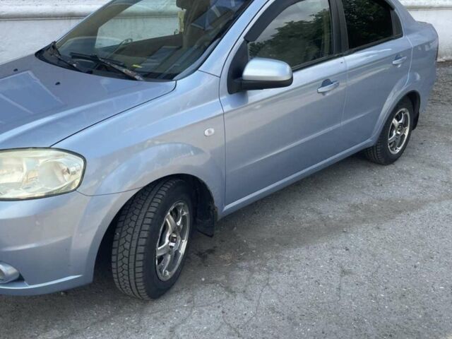 Синій Шевроле Авео, об'ємом двигуна 1.6 л та пробігом 250 тис. км за 4200 $, фото 1 на Automoto.ua