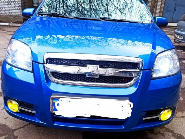 Синий Шевроле Авео, объемом двигателя 1.5 л и пробегом 267 тыс. км за 3200 $, фото 1 на Automoto.ua