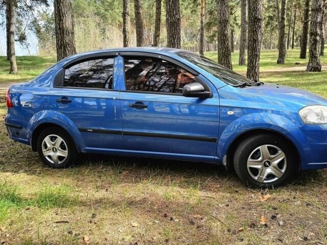 Синій Шевроле Авео, об'ємом двигуна 0.15 л та пробігом 230 тис. км за 4300 $, фото 1 на Automoto.ua