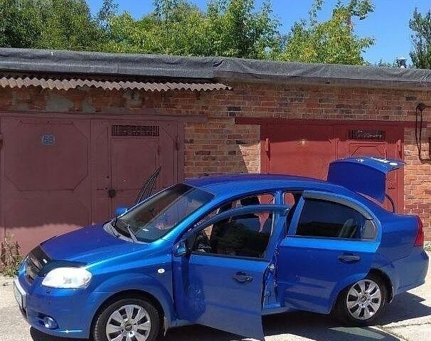 Синий Шевроле Авео, объемом двигателя 1.5 л и пробегом 164 тыс. км за 3500 $, фото 1 на Automoto.ua