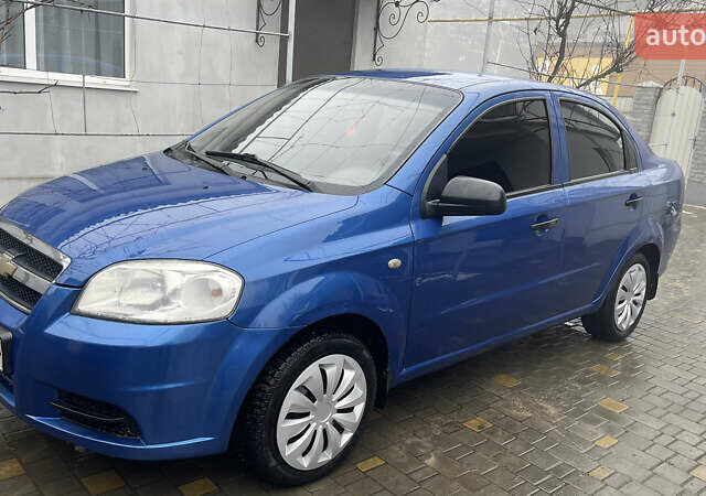 Синий Шевроле Авео, объемом двигателя 1.5 л и пробегом 197 тыс. км за 3350 $, фото 1 на Automoto.ua