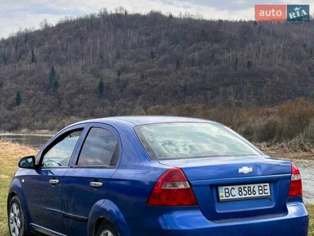 Синий Шевроле Авео, объемом двигателя 1.5 л и пробегом 300 тыс. км за 1950 $, фото 1 на Automoto.ua
