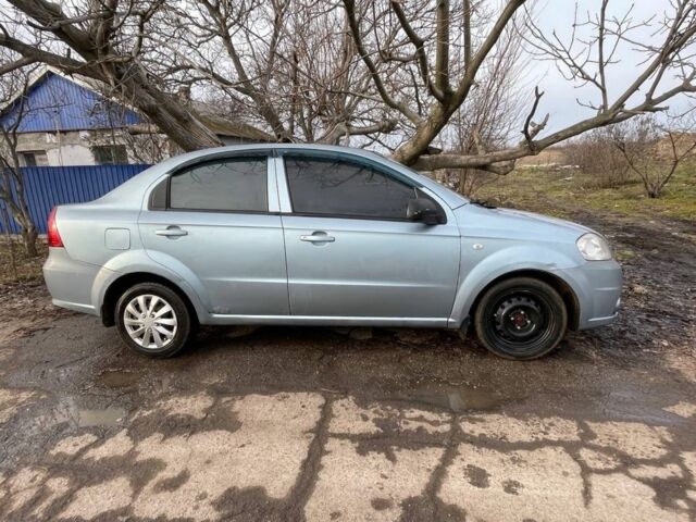 Синий Шевроле Авео, объемом двигателя 1.6 л и пробегом 300 тыс. км за 2350 $, фото 1 на Automoto.ua