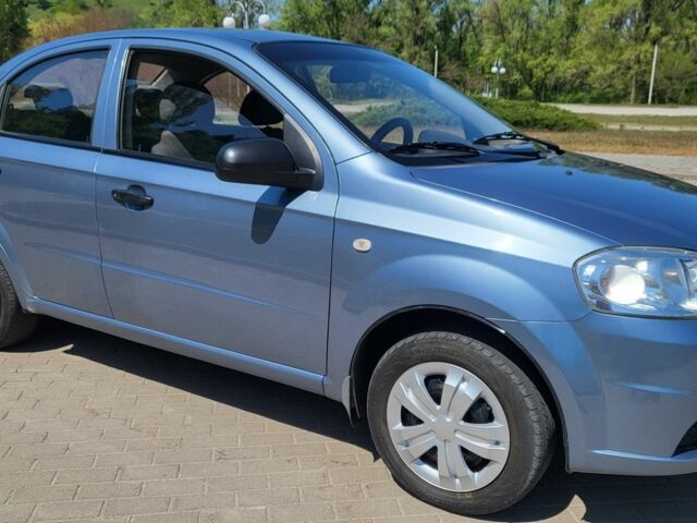 Синий Шевроле Авео, объемом двигателя 1.5 л и пробегом 163 тыс. км за 3900 $, фото 1 на Automoto.ua
