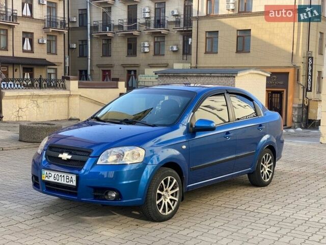 Синий Шевроле Авео, объемом двигателя 1.5 л и пробегом 250 тыс. км за 3550 $, фото 1 на Automoto.ua