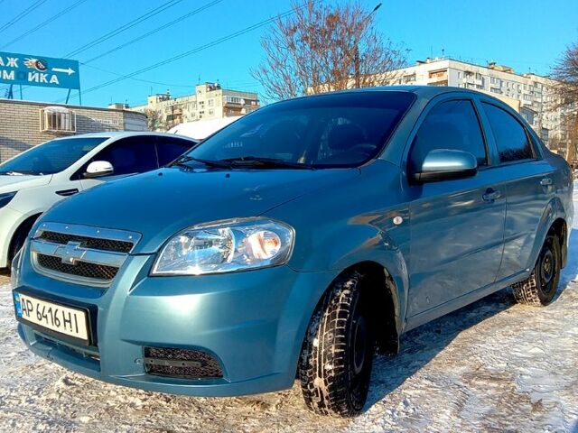 Синий Шевроле Авео, объемом двигателя 1.5 л и пробегом 31900 тыс. км за 3700 $, фото 1 на Automoto.ua