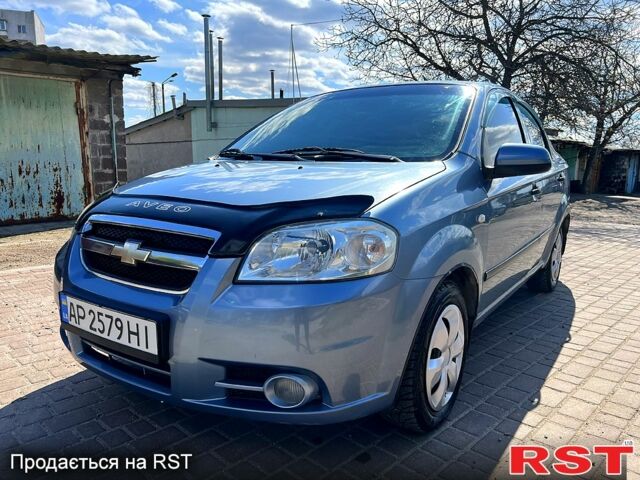 Синий Шевроле Авео, объемом двигателя 1.5 л и пробегом 246 тыс. км за 3750 $, фото 1 на Automoto.ua