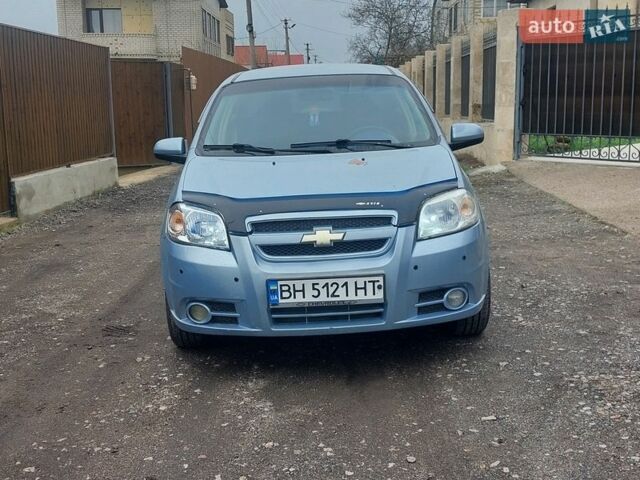 Синий Шевроле Авео, объемом двигателя 1.6 л и пробегом 223 тыс. км за 2800 $, фото 1 на Automoto.ua