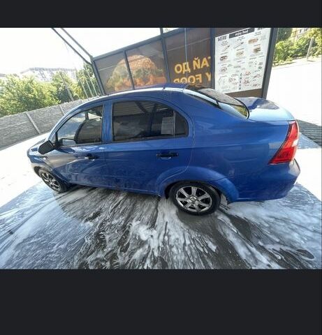 Синий Шевроле Авео, объемом двигателя 0 л и пробегом 300 тыс. км за 3300 $, фото 1 на Automoto.ua