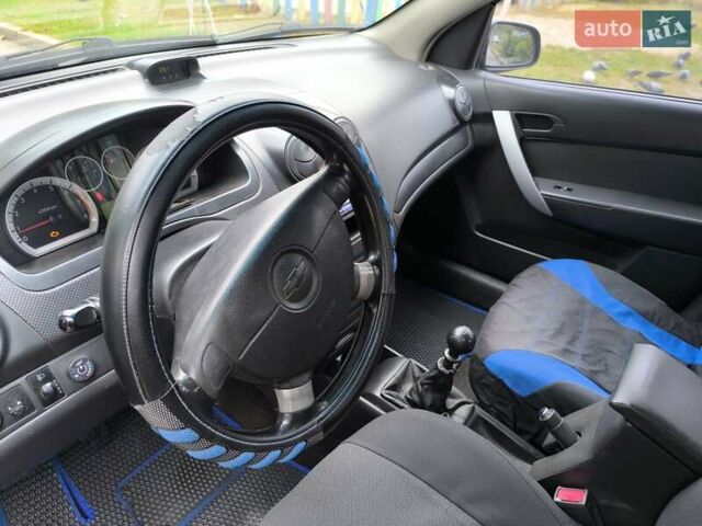 Синий Шевроле Авео, объемом двигателя 1.5 л и пробегом 373 тыс. км за 3200 $, фото 1 на Automoto.ua
