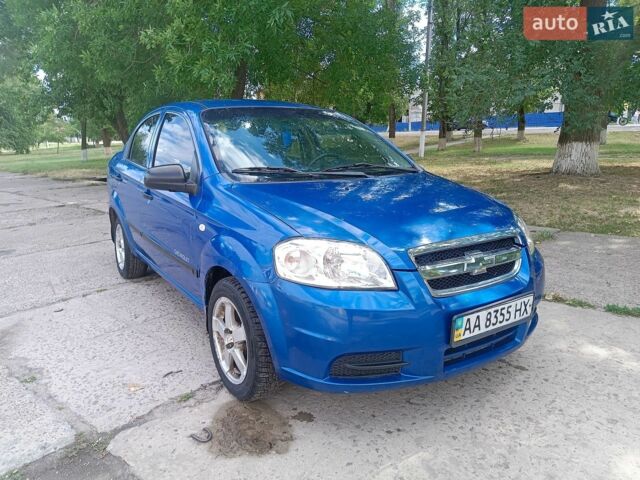 Синий Шевроле Авео, объемом двигателя 1.5 л и пробегом 210 тыс. км за 2999 $, фото 1 на Automoto.ua