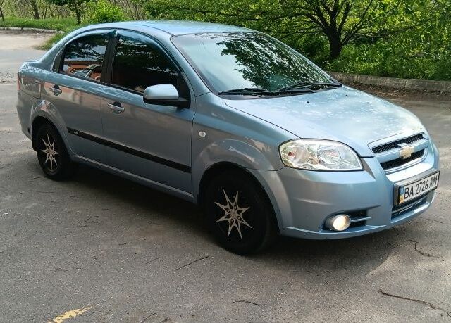 Синий Шевроле Авео, объемом двигателя 1.6 л и пробегом 160 тыс. км за 3800 $, фото 1 на Automoto.ua
