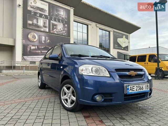 Синий Шевроле Авео, объемом двигателя 1.6 л и пробегом 174 тыс. км за 4899 $, фото 1 на Automoto.ua