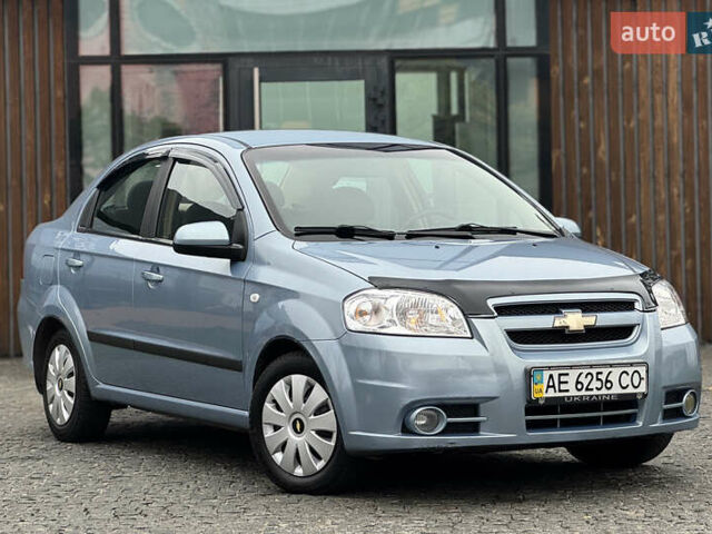 Синий Шевроле Авео, объемом двигателя 1.6 л и пробегом 138 тыс. км за 4600 $, фото 1 на Automoto.ua
