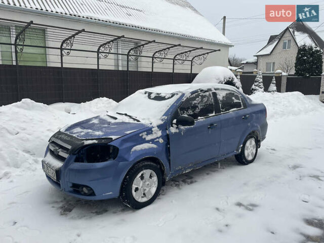 Синий Шевроле Авео, объемом двигателя 1.5 л и пробегом 252 тыс. км за 1650 $, фото 1 на Automoto.ua