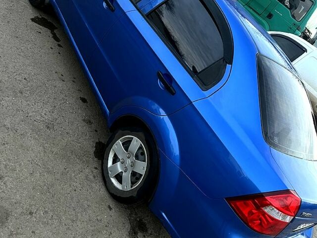 Синій Шевроле Авео, об'ємом двигуна 1.5 л та пробігом 200 тис. км за 3800 $, фото 1 на Automoto.ua