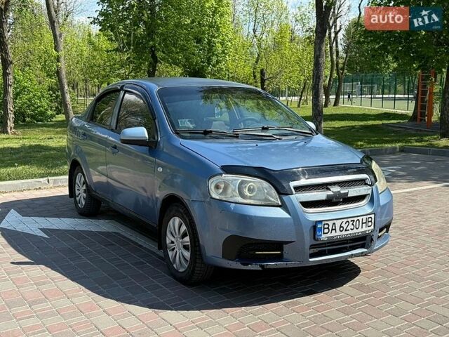 Синий Шевроле Авео, объемом двигателя 1.6 л и пробегом 220 тыс. км за 2800 $, фото 1 на Automoto.ua